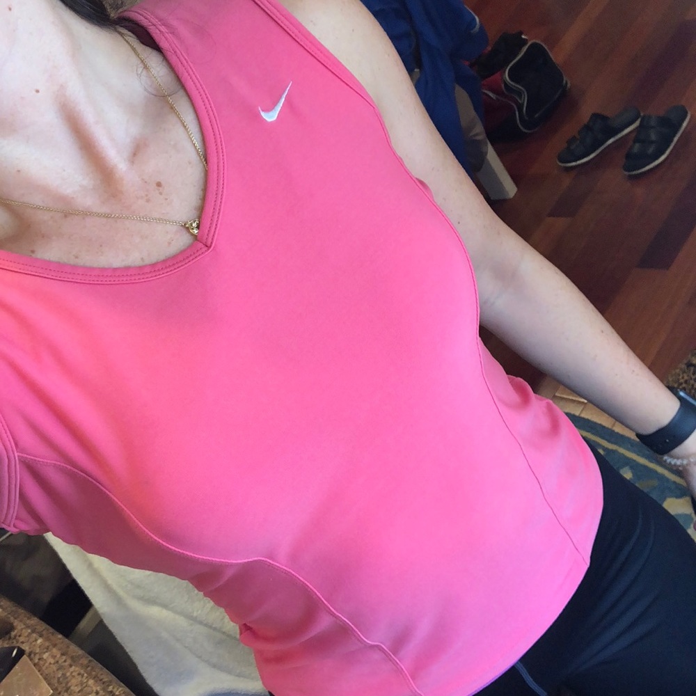NIKE WORKOUT TANK